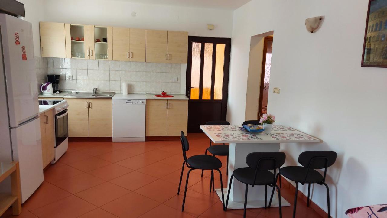 Apartman Porat Apartment Pula Exterior photo
