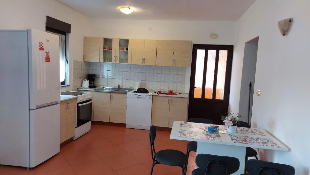 Apartman Porat Apartment Pula Exterior photo